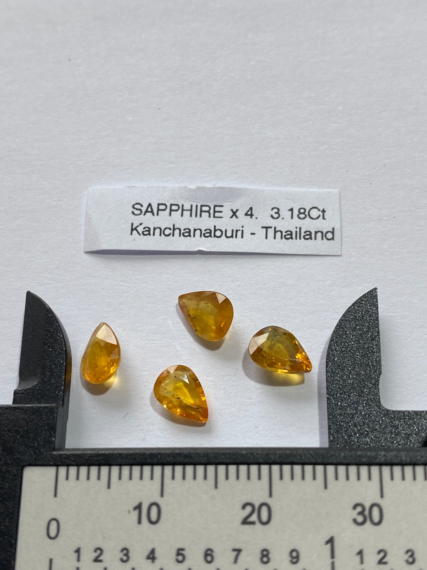 SAPPHIRE NATURAL GEMSTONES x 4 : KANCHANABURI, THAILAND  3.18Ct. MFG4879
