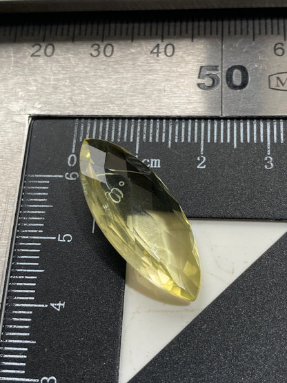 CITRINE QUARTZ NATURAL GEMSTONE : ARACUAI. MINAS GERAIS, BRAZIL  12.69Ct  MFG4869