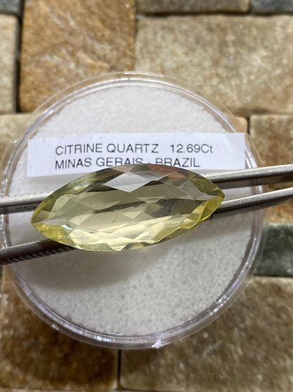CITRINE QUARTZ NATURAL GEMSTONE : ARACUAI. MINAS GERAIS, BRAZIL  12.69Ct  MFG4869