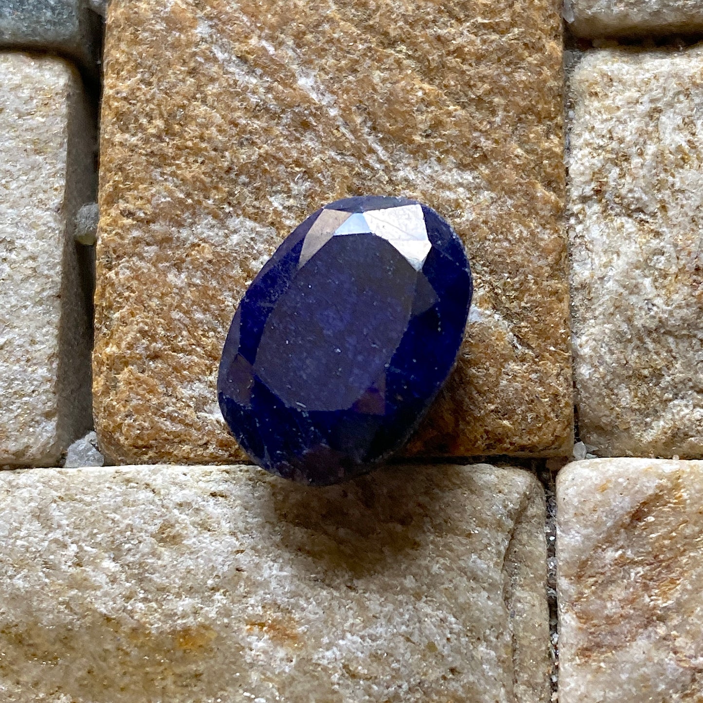 SAPPHIRE CORUNDUM GEMSTONE - KANCHANABURI, THAILAND. 8.55Ct MFG5034