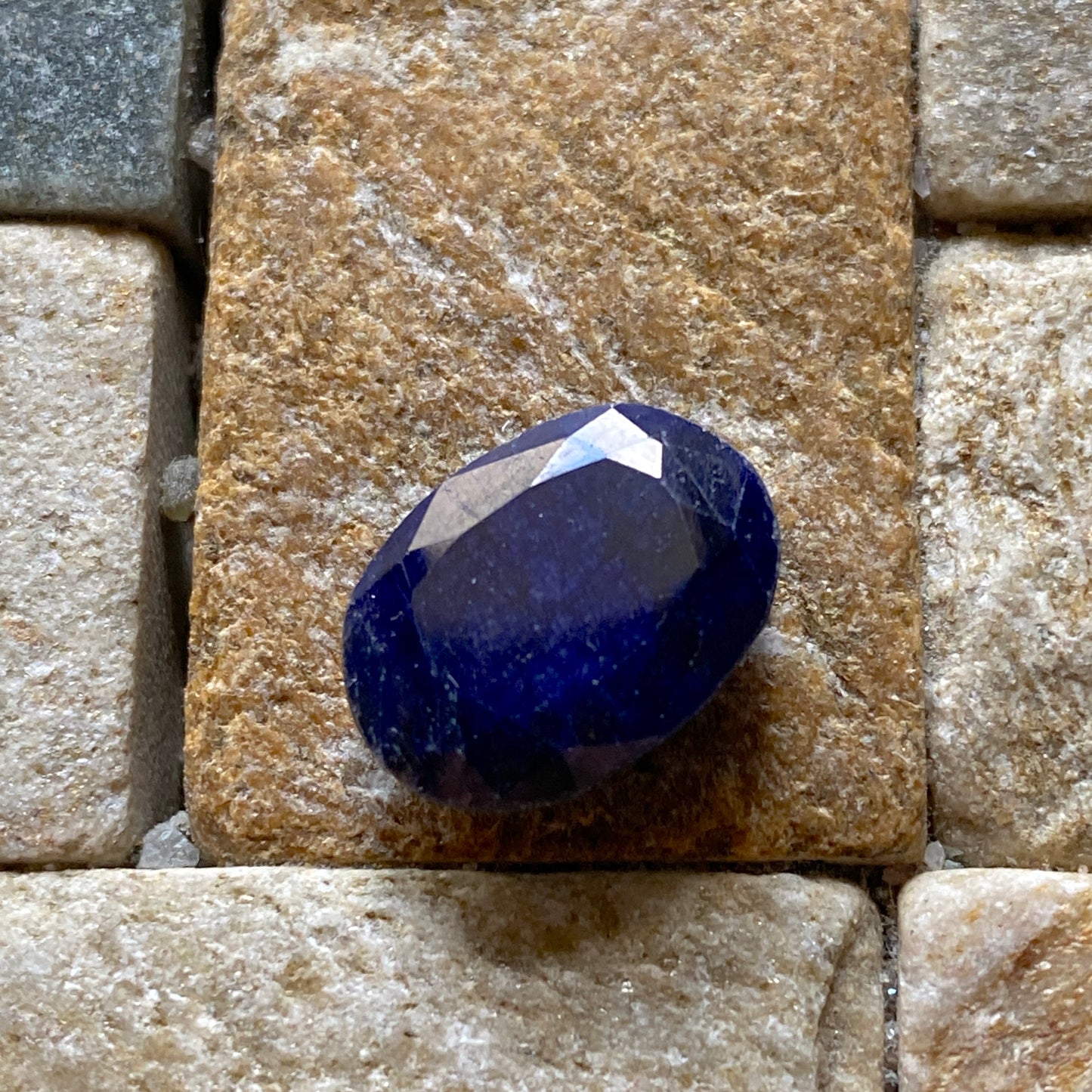 SAPPHIRE CORUNDUM GEMSTONE - KANCHANABURI, THAILAND. 8.55Ct MFG5034