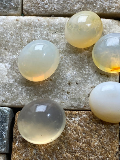 OPAL NATURAL MINED GEMSTONES x 6 : CARBONERA MINE, QUERETARO, MEXICO 14.22Ct MFG4888