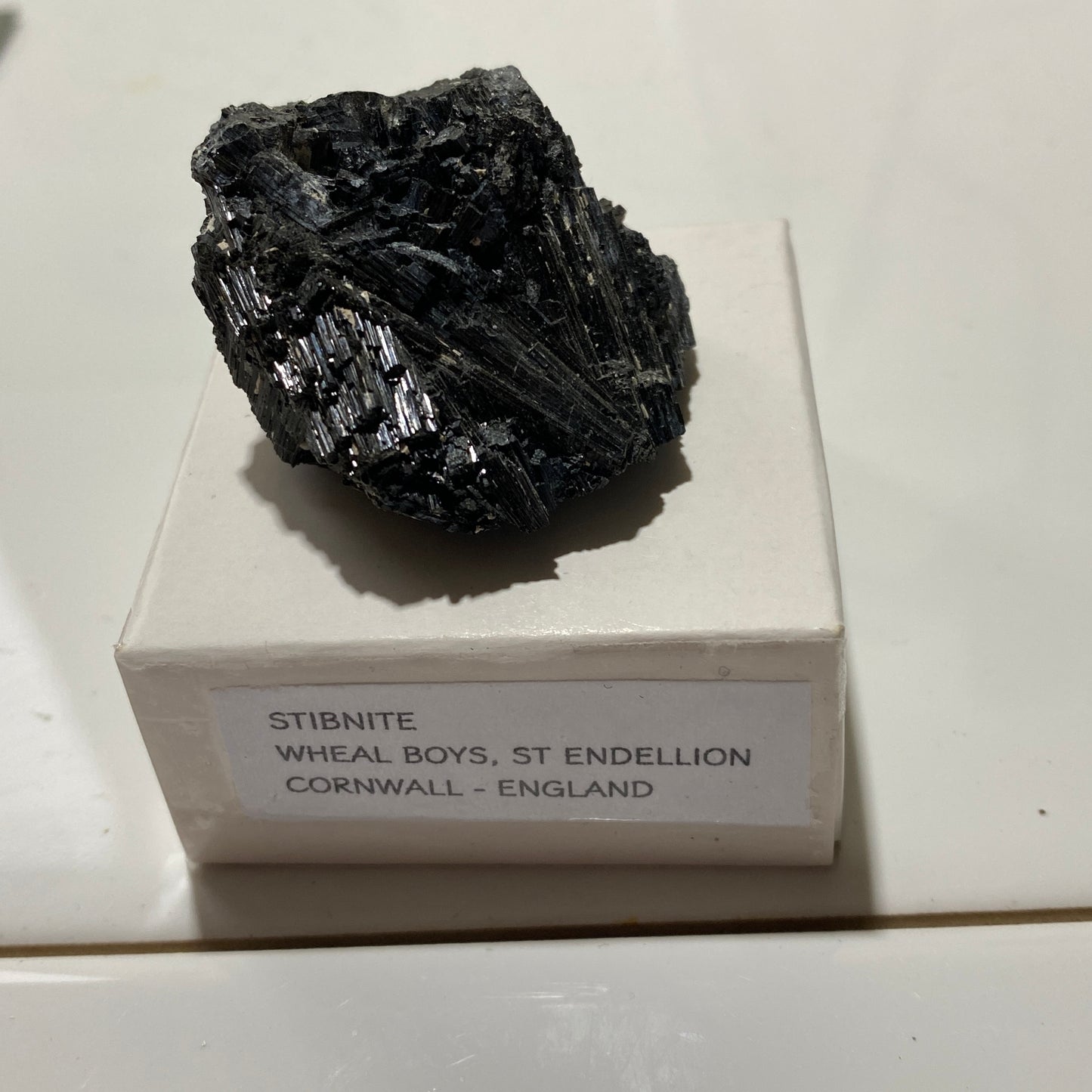 STIBNITE - WHEAL BOYS, ST ENDELLION, CORNWALL, ENGLAND  40g. MF4008