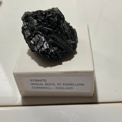 STIBNITE - WHEAL BOYS, ST ENDELLION, CORNWALL, ENGLAND  40g. MF4008