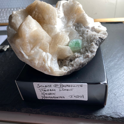 STILBITE WITH APOPHYLLITE, JALGAON, NASHIK, MAHARASHTRA, INDIA LARGE 494g MF1624