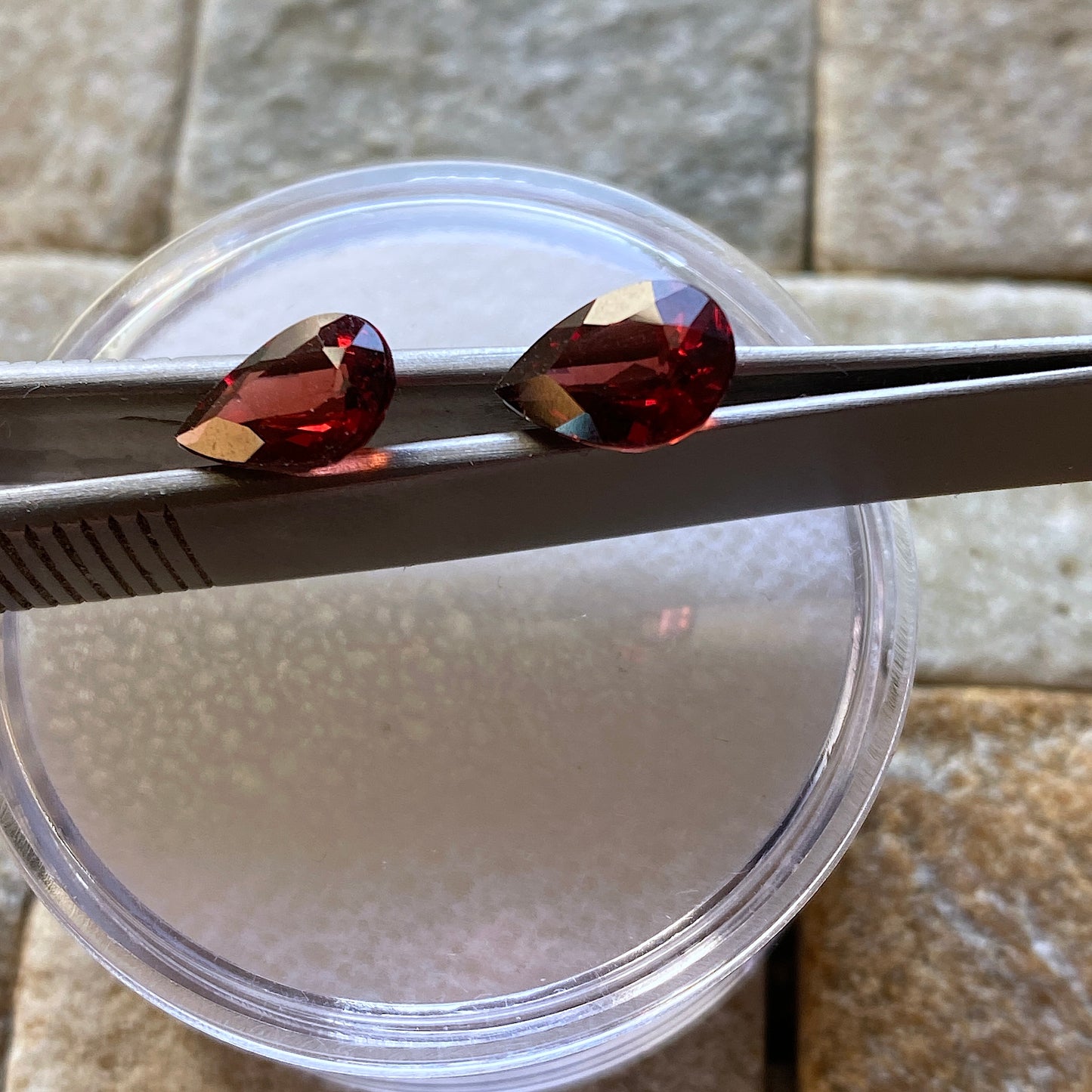 RHODOLITE GARNET GEMSTONES - NIASSA DISTRICT, MOZAMBIQUE  3.10Ct. MFG5059