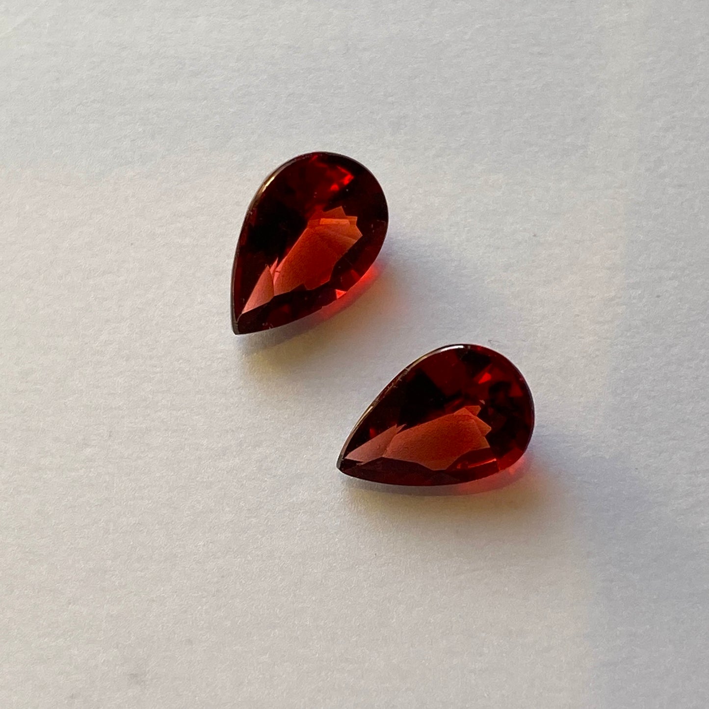 RHODOLITE GARNET GEMSTONES - NIASSA DISTRICT, MOZAMBIQUE  3.10Ct. MFG5059