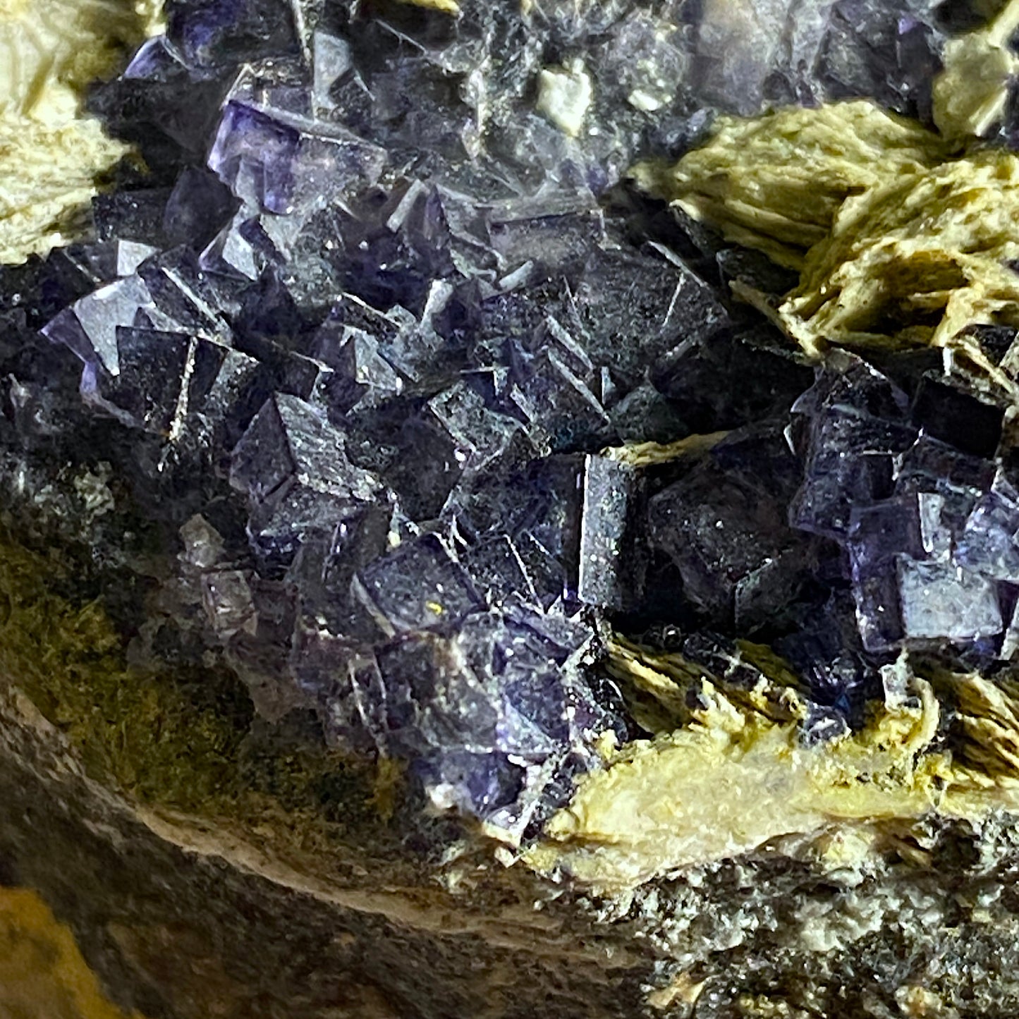 FLUORITE & BARYTE ON MATRIX, LADYWASH MINE, DERBYSHIRE. 492g MF1625