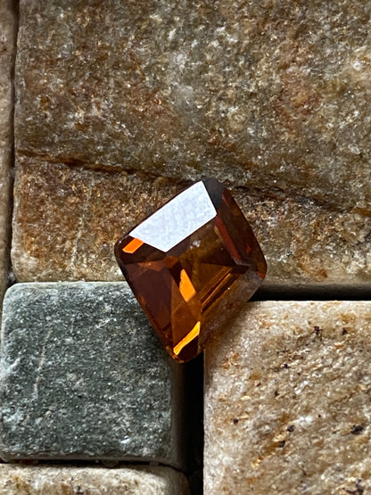 ZIRCON RARE NATURAL GEMSTONE : MANDALAY, MYANMAR [BURMA GEMSTONE] 2.85Ct MFG4881