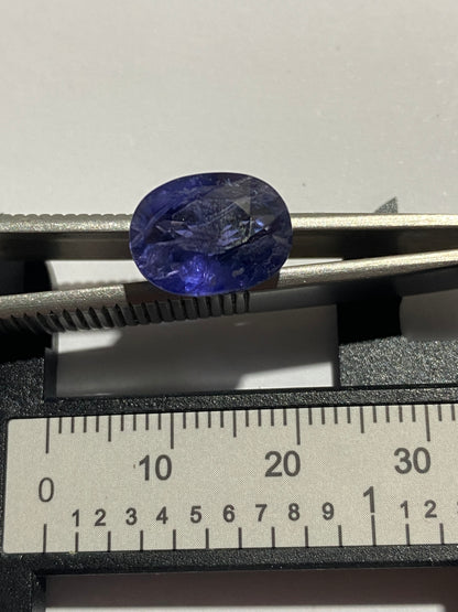 IOLITE NATURAL GEMSTONE : BABATI, MANYARA, TANZANIA. 4.38Ct MFG4884