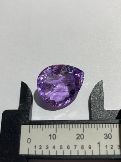 AMETHYST NATURAL GEMSTONE : GALILEIA, MINAS GERAIS, BRAZIL. 17.23Ct. MFG4877