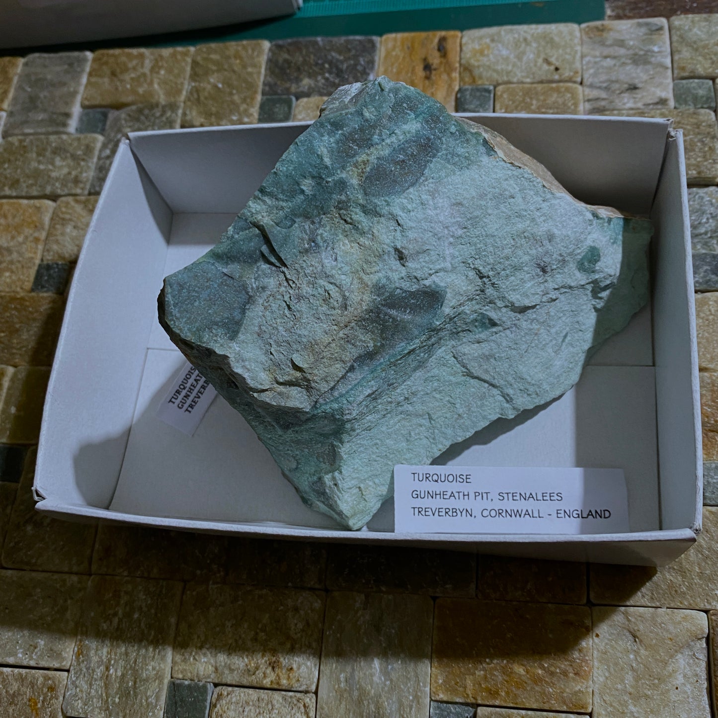 TURQUOISE [RASHLEIGHITE] - GUNHEATH, STENALEES, CORNWALL LARGE SPECIMEN 436g MF4014