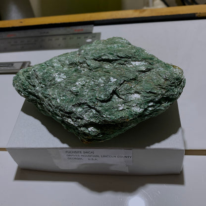 FUCHSITE [MICA] - GRAVES MOUNTAIN, GEORGIA, U.S.A. LARGE 611g MF4013