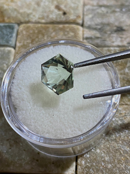 PRASIOLITE QUARTZ NATURAL GEMSTONE : BAHIA, BRAZIL  3.32Ct. MFG4864