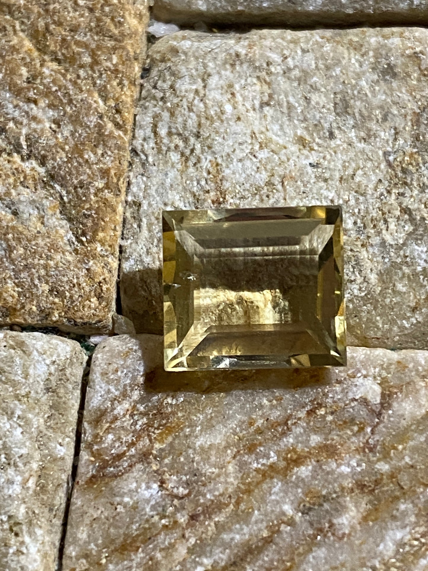 SCAPOLITE NATURAL GEMSTONE : MERELANI HILLS, TANZANIA  3.59Ct MF4865