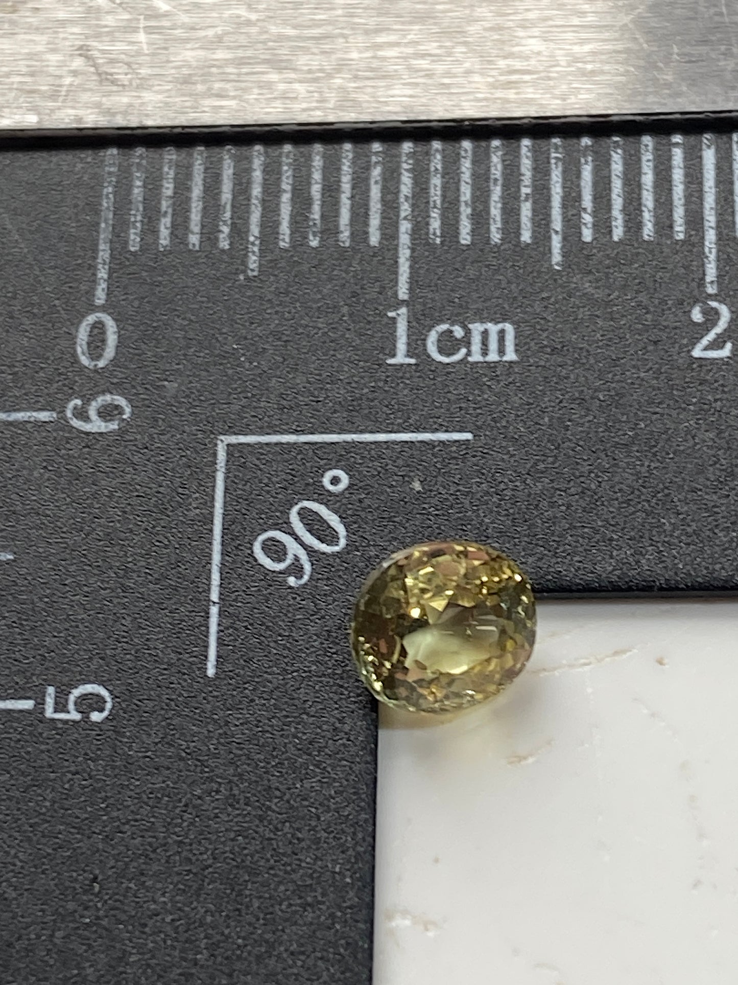 CHRYSOBERYL RARE NATURAL GEMSTONE : RATNAPURA, SRI LANKA  0.86Ct MFG4867