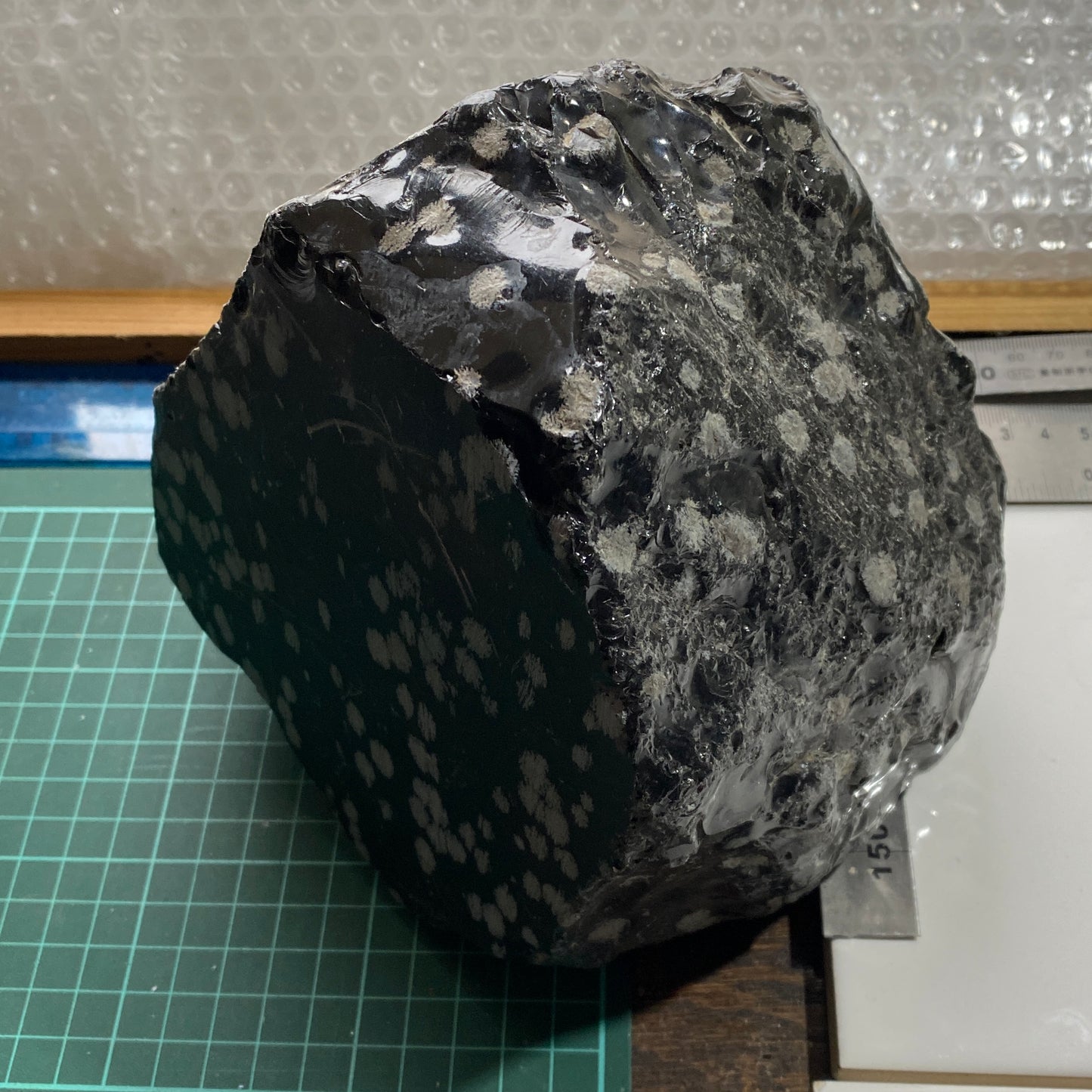 SNOWFLAKE OBSIDIAN FROM BLACK SPRING, UTAH, U.S.A SUBSTANTIAL 5.3kg MF4032