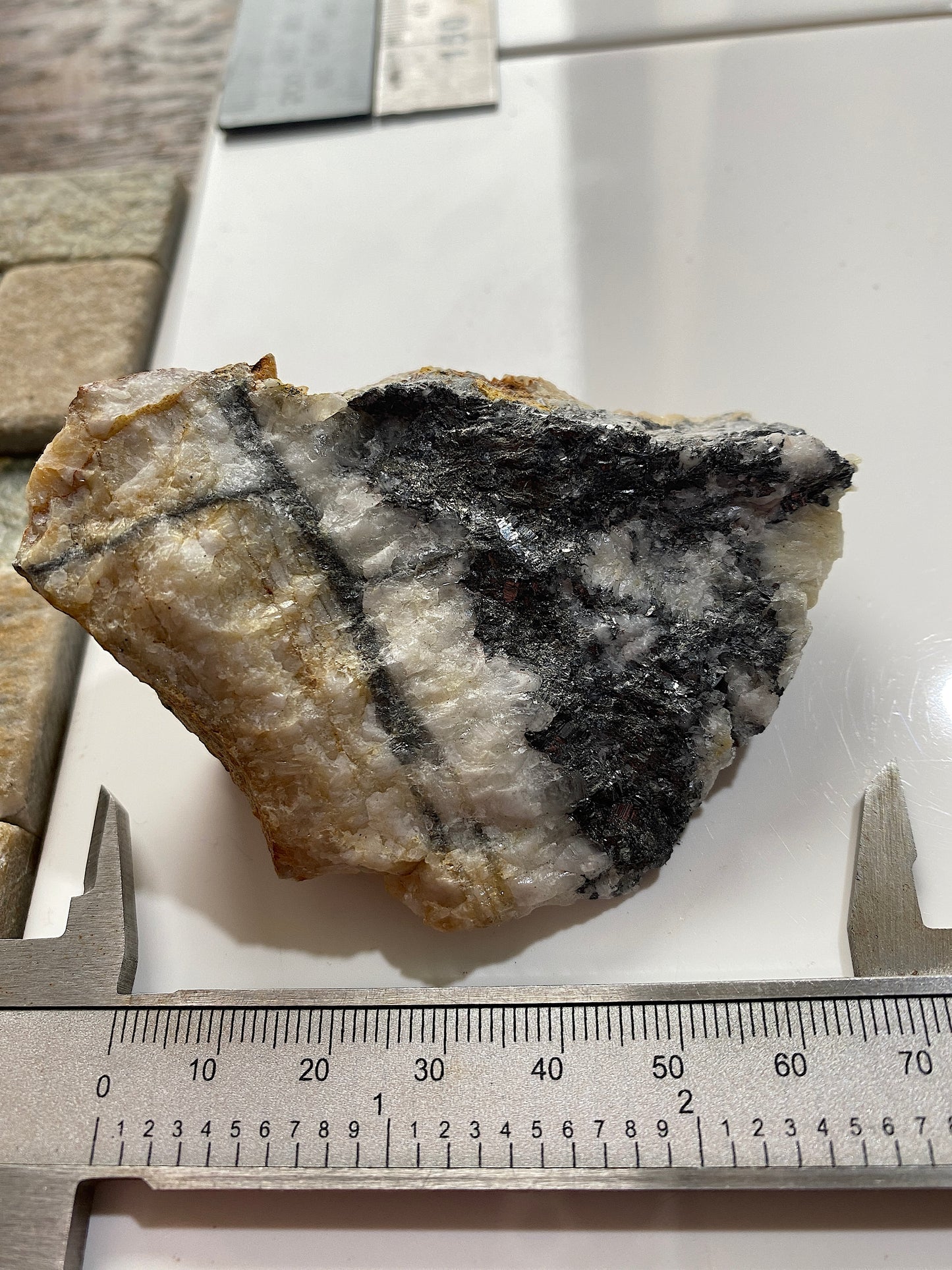 STIBNITE IN QUARTZ : HARE HILL, NEW CUMNOCK, AYRSHIRE, SCOTLAND 104g MF4861