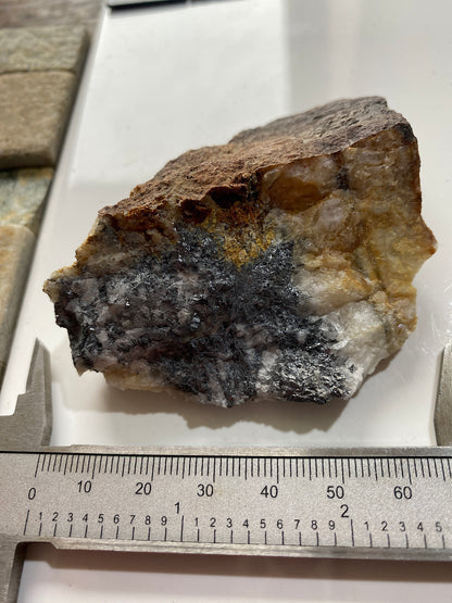 STIBNITE IN QUARTZ : HARE HILL, NEW CUMNOCK, AYRSHIRE, SCOTLAND 104g MF4861
