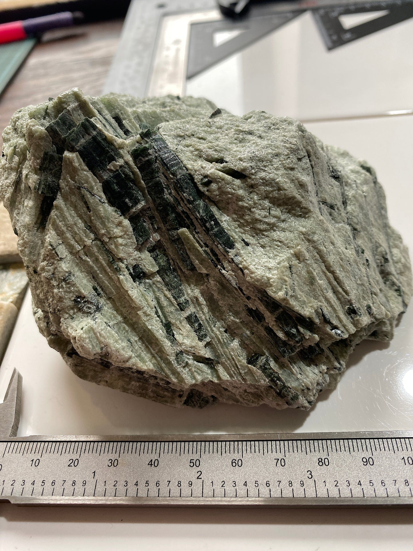 ACTINOLITE IN TALC : MAOL BEAG, AUCHTERTYRE, KYLE OF LOCHALSH, SCOTLAND 826g MF4862