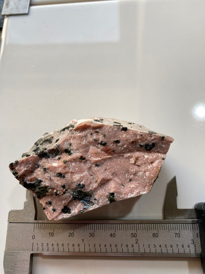 TIREE MARBLE : BALEPHETRISH, TIREE,OUTER HEBRIDES, SCOTLAND  120g MF4866