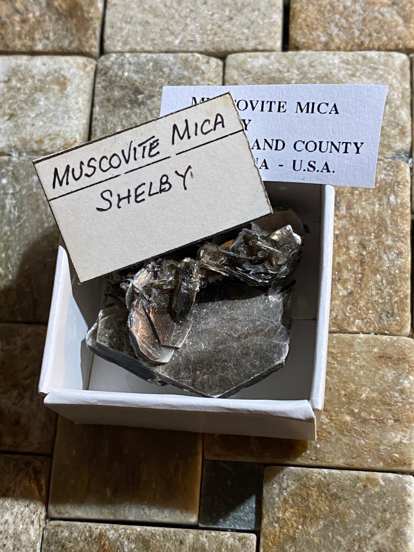 MUSCOVITE MICA : SHELBY, CLEVELAND CO, NORTH CAROLINA, U.S.A. 15g MF4762
