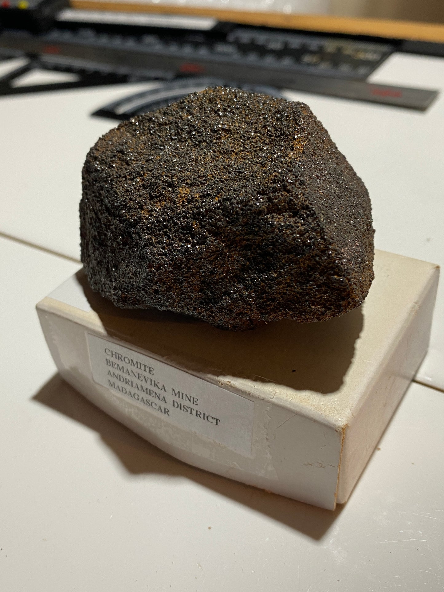 CHROMITE : BEMANEVIKA MINE, ANFRIAMENA PROVINCE, MADAGASCAR 182g MF4763