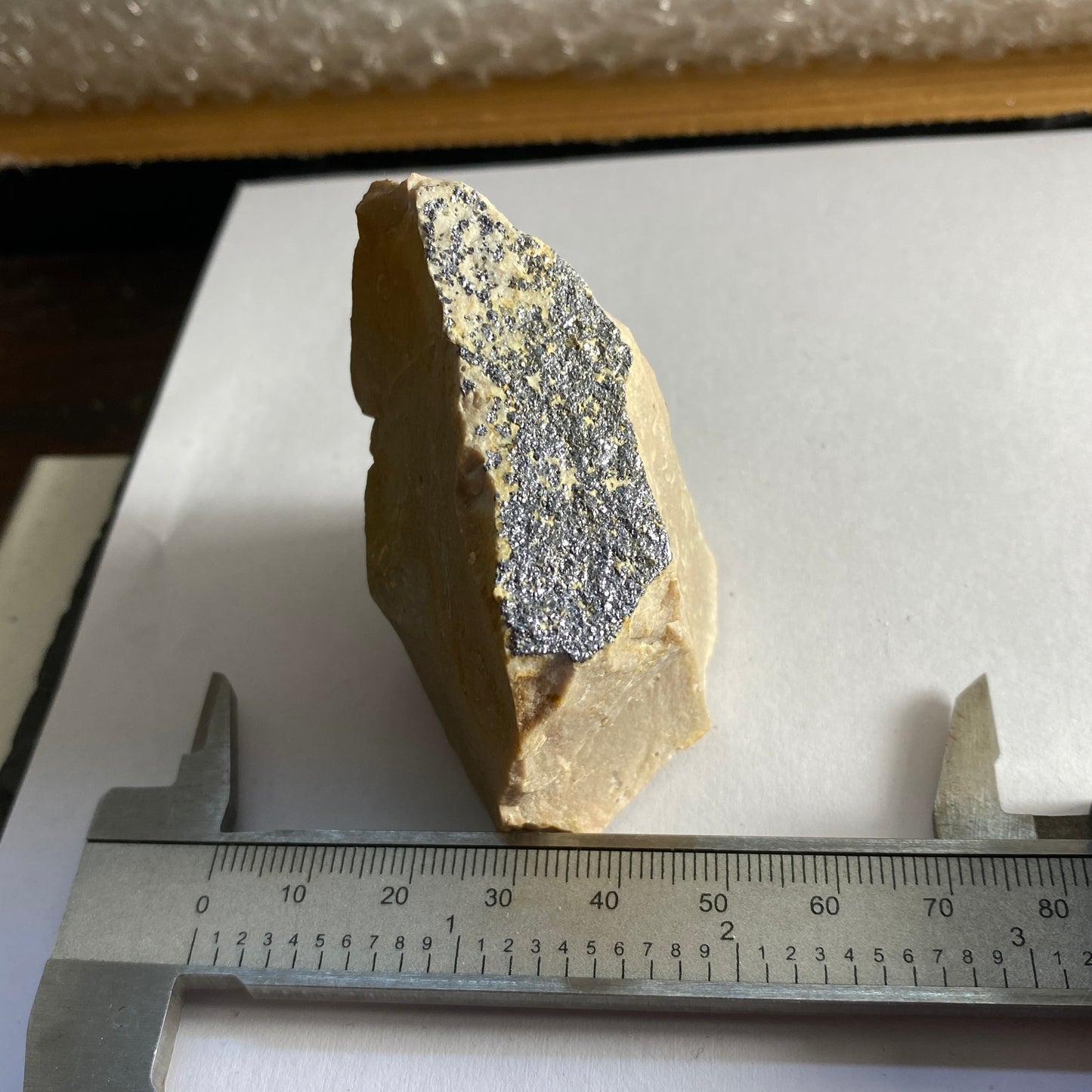 GRAPHITE ON QUARTZITE RARE SPECIMEN FROM SEWARD PENINSULA, ALASKA. 104g MF1640