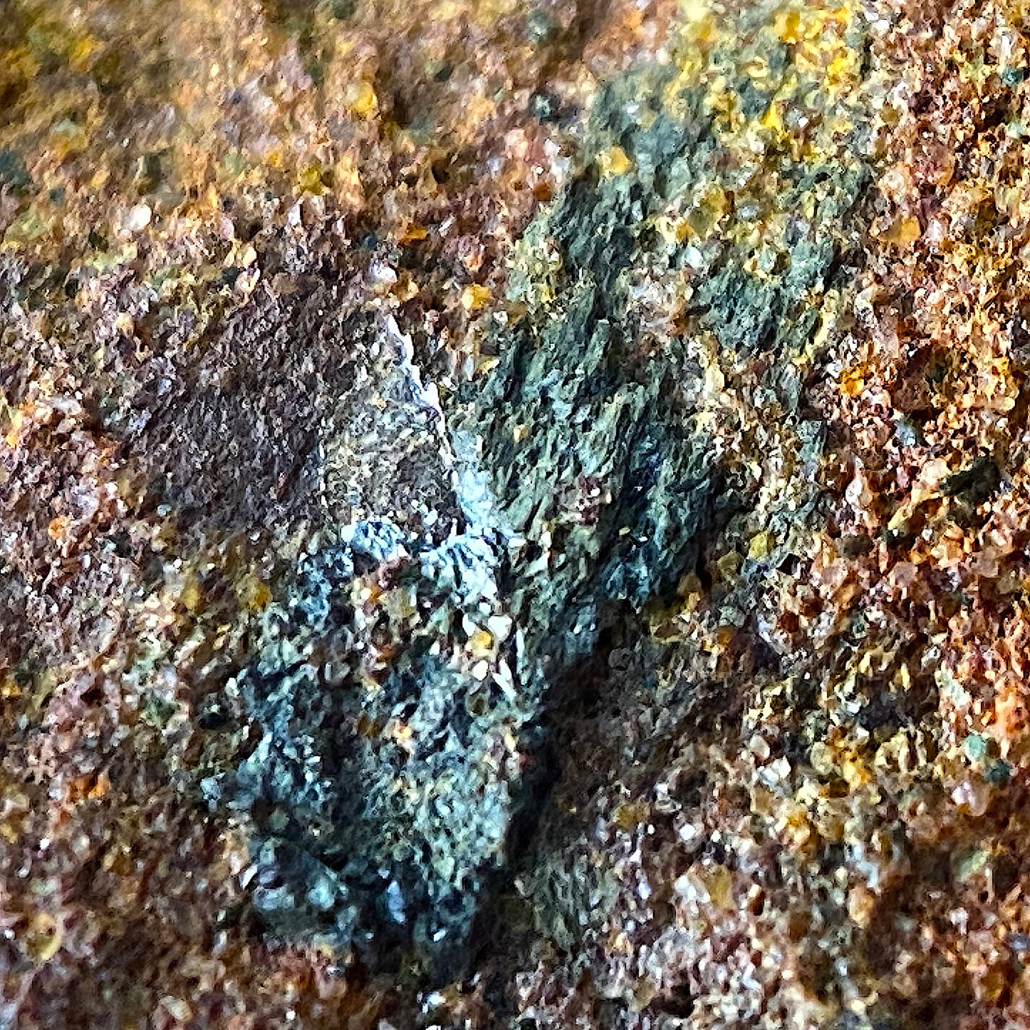 VIVIANITE TRACES ON LIMONITE - WHALE CHINE, ATHERFIELD BAY, ISLA OF WIGHT 212g MF1136