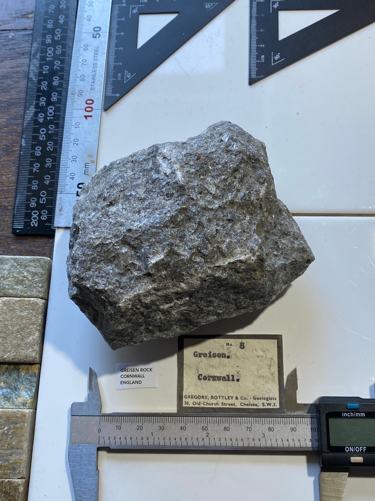 GREISEN ROCK : CORNWALL, ENGLAND. 841g MF4767