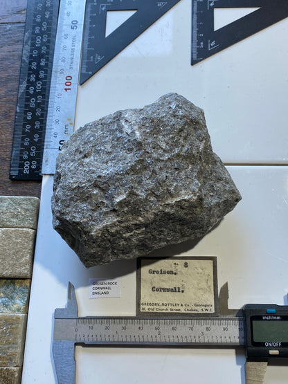 GREISEN ROCK : CORNWALL, ENGLAND. 841g MF4767