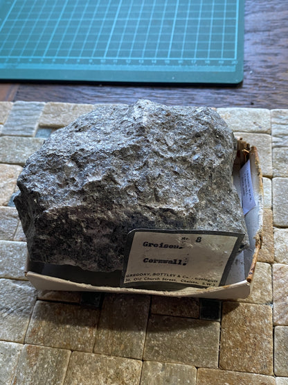 GREISEN ROCK : CORNWALL, ENGLAND. 841g MF4767