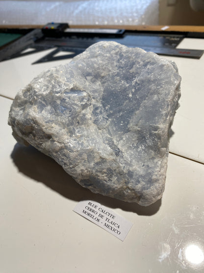 BLUE CALCITE : CERRO DE TLAICA, MORELOS, MEXICO  922g MF4768