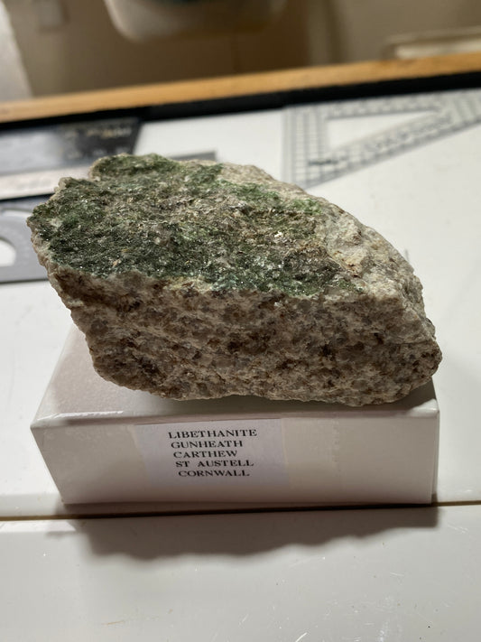LIBETHANITE : GUNHEATH, CARTHEW, ST AUSTELL, CORNWALL  190g MF4769