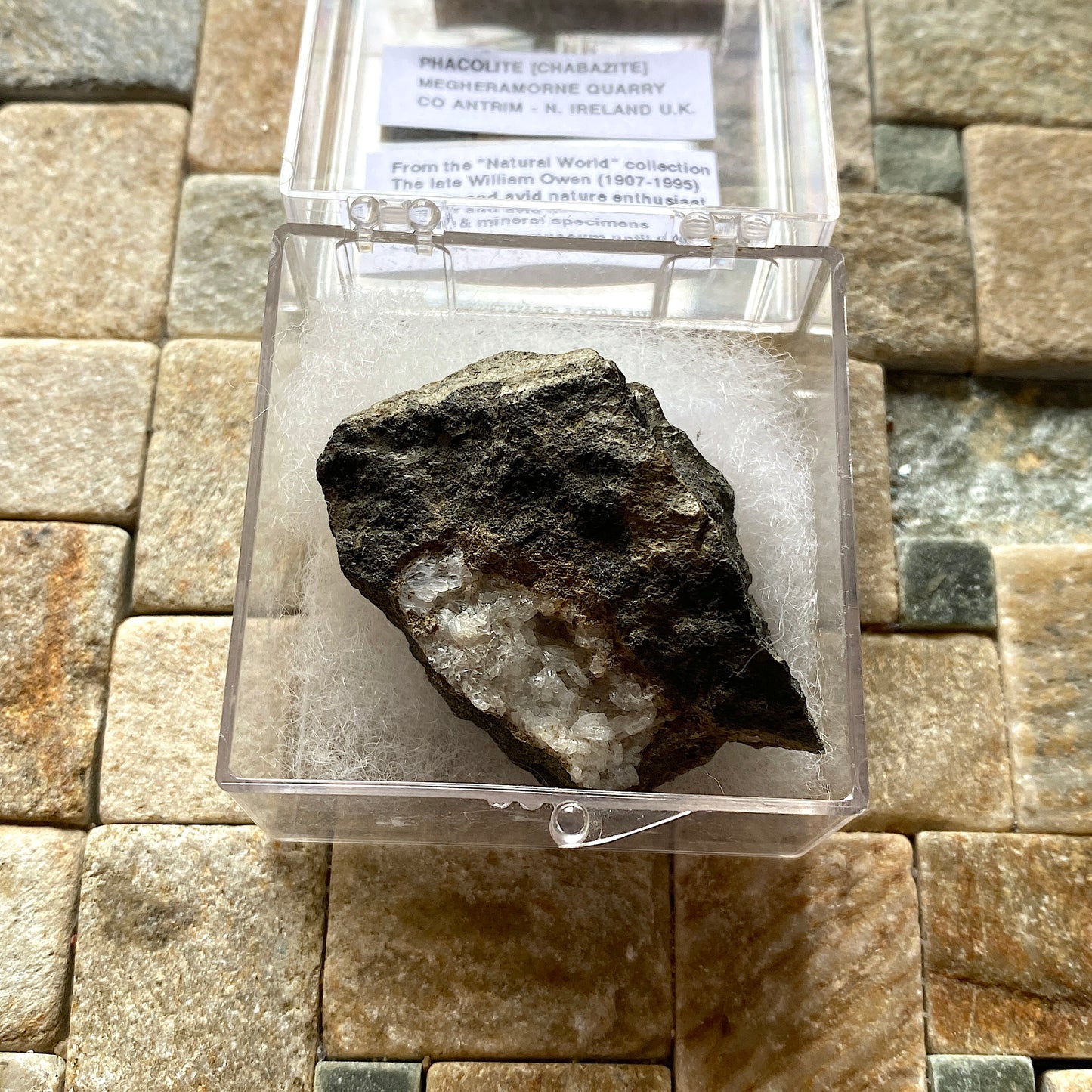 CHABAZITE [ZEOLITE GROUP] - MEGHERAMORNE QUARRY, N. IRELAND  45g MF1164