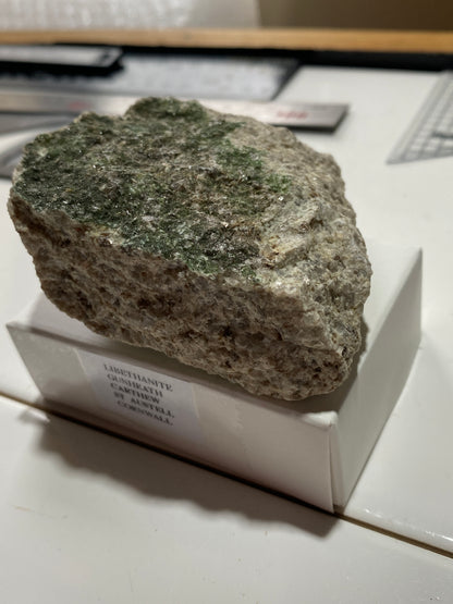 LIBETHANITE : GUNHEATH, CARTHEW, ST AUSTELL, CORNWALL  190g MF4769