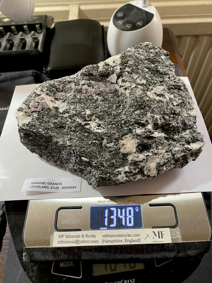 GRAPHIC GRANITE : LAUVLAND, EVJE, NORWAY         1348g MF4868