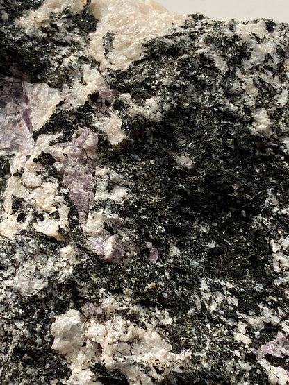 GRAPHIC GRANITE : LAUVLAND, EVJE, NORWAY         1348g MF4868