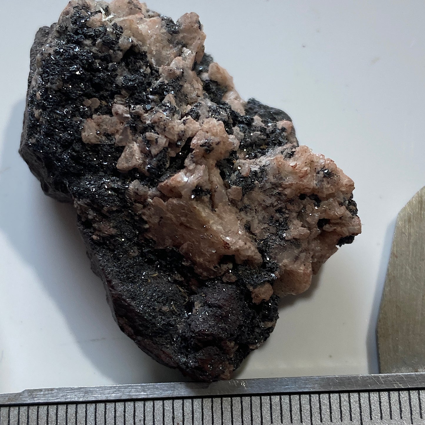 SPECULARITE & DOLOMITE ON HEMATITE - OURO PRETO, MINAS GERAIS, BRAZIL 37g MF1145