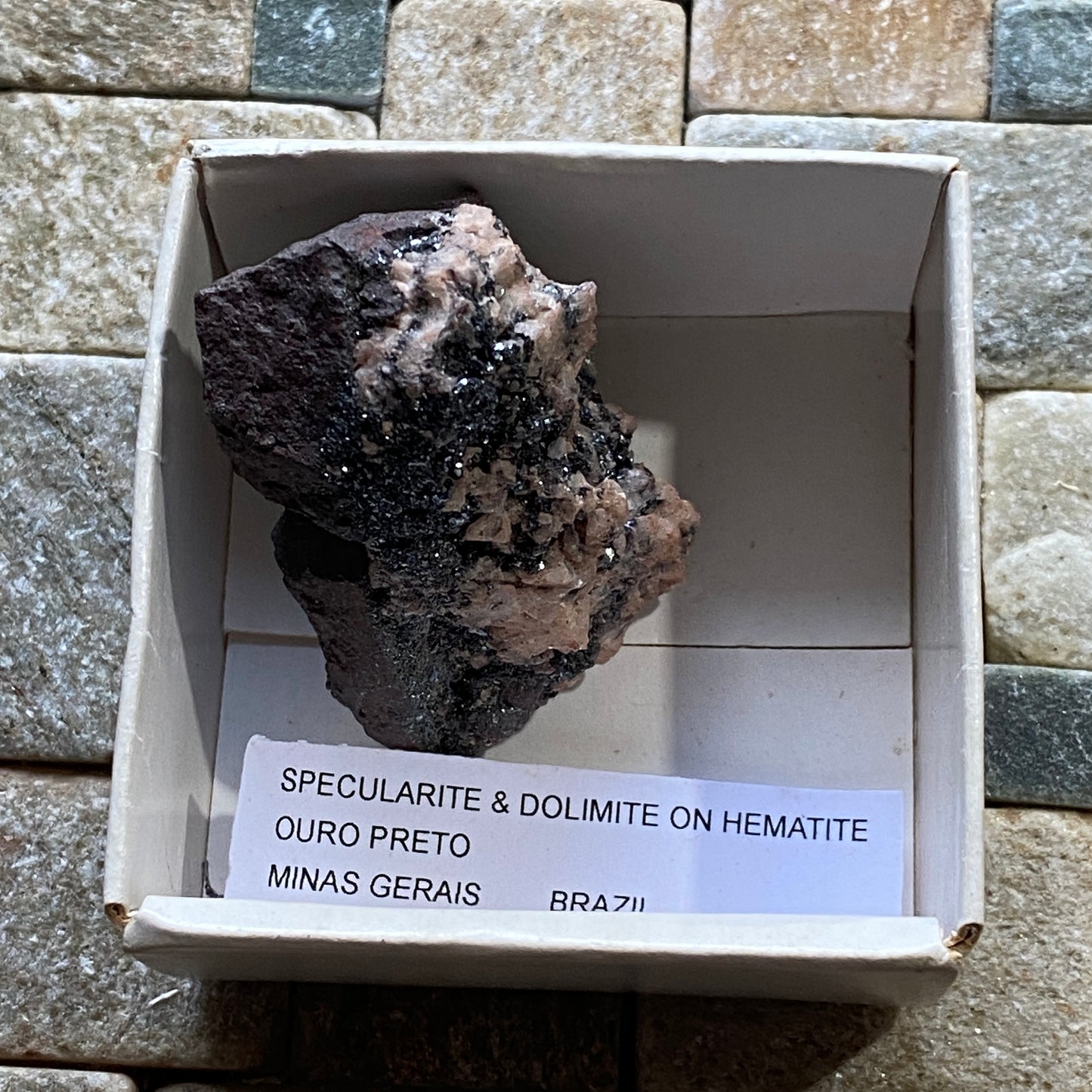 SPECULARITE & DOLOMITE ON HEMATITE - OURO PRETO, MINAS GERAIS, BRAZIL 37g MF1145