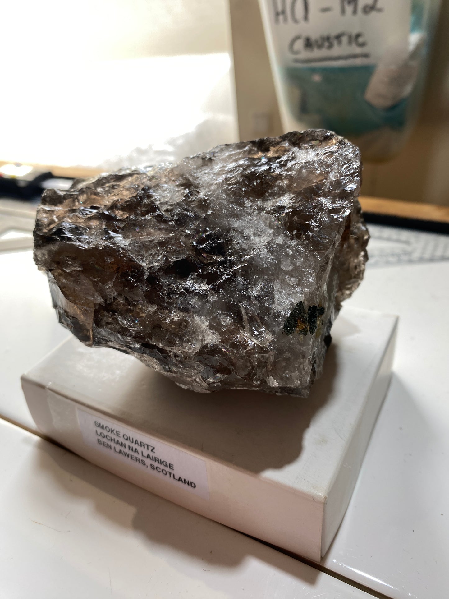 SMOKE QUARTZ [ETC] : LOCHAN NA LAIRAGE, BENLAWERS, SCOTLAND. 607g. MF4873