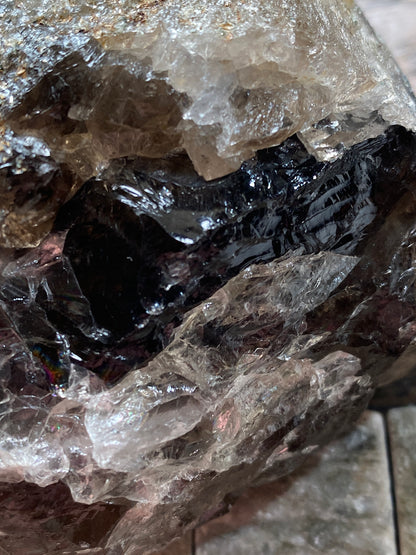 SMOKE QUARTZ [ETC] : LOCHAN NA LAIRAGE, BENLAWERS, SCOTLAND. 607g. MF4873