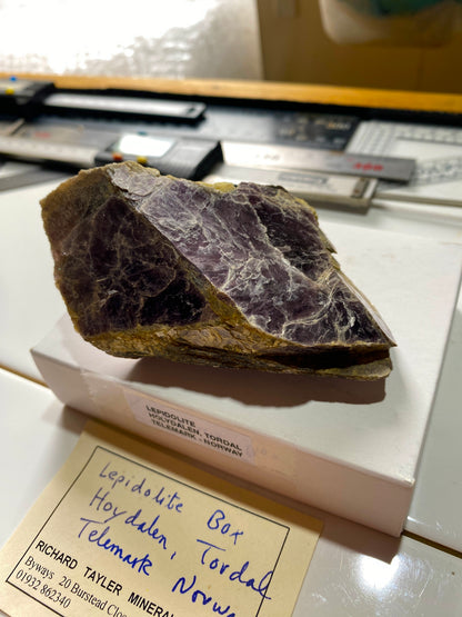 LEPIDOLITE MICA : HOLYDALEN, TORDAL, TELEMARK, NORWAY  168g MF4874