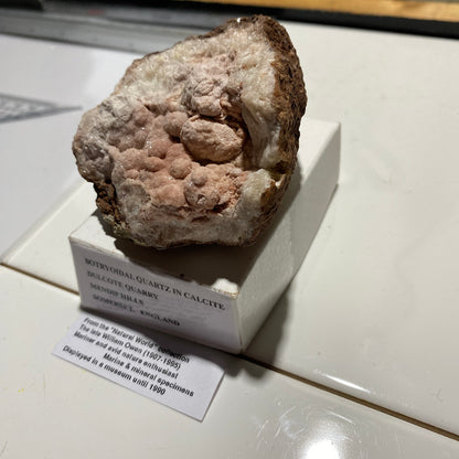 BOTRYOIDAL QUARTZ IN CALCITE GEODE - DULCOTE, SOMERSET, ENGLAND 138g MF1158