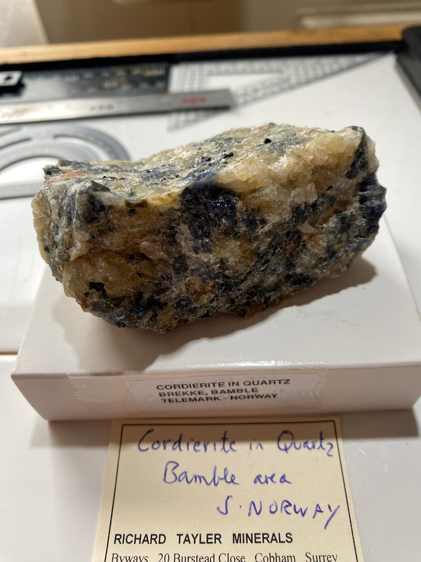 CORDIERITE IN QUARTZ : BREKKE, BAMBLE, TELEMARK, NORWAY 235gv MF4875