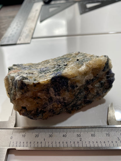 CORDIERITE IN QUARTZ : BREKKE, BAMBLE, TELEMARK, NORWAY 235gv MF4875