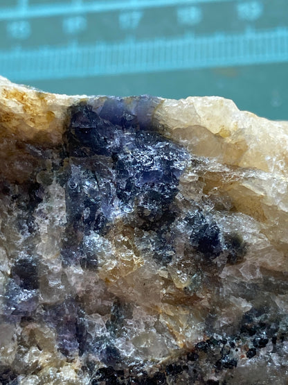 CORDIERITE IN QUARTZ : BREKKE, BAMBLE, TELEMARK, NORWAY 235gv MF4875