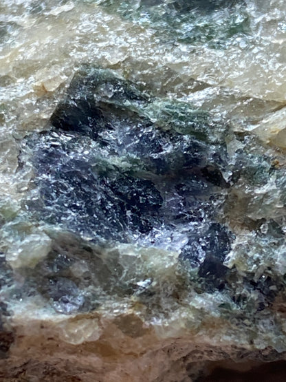 CORDIERITE IN QUARTZ : BREKKE, BAMBLE, TELEMARK, NORWAY 235gv MF4875