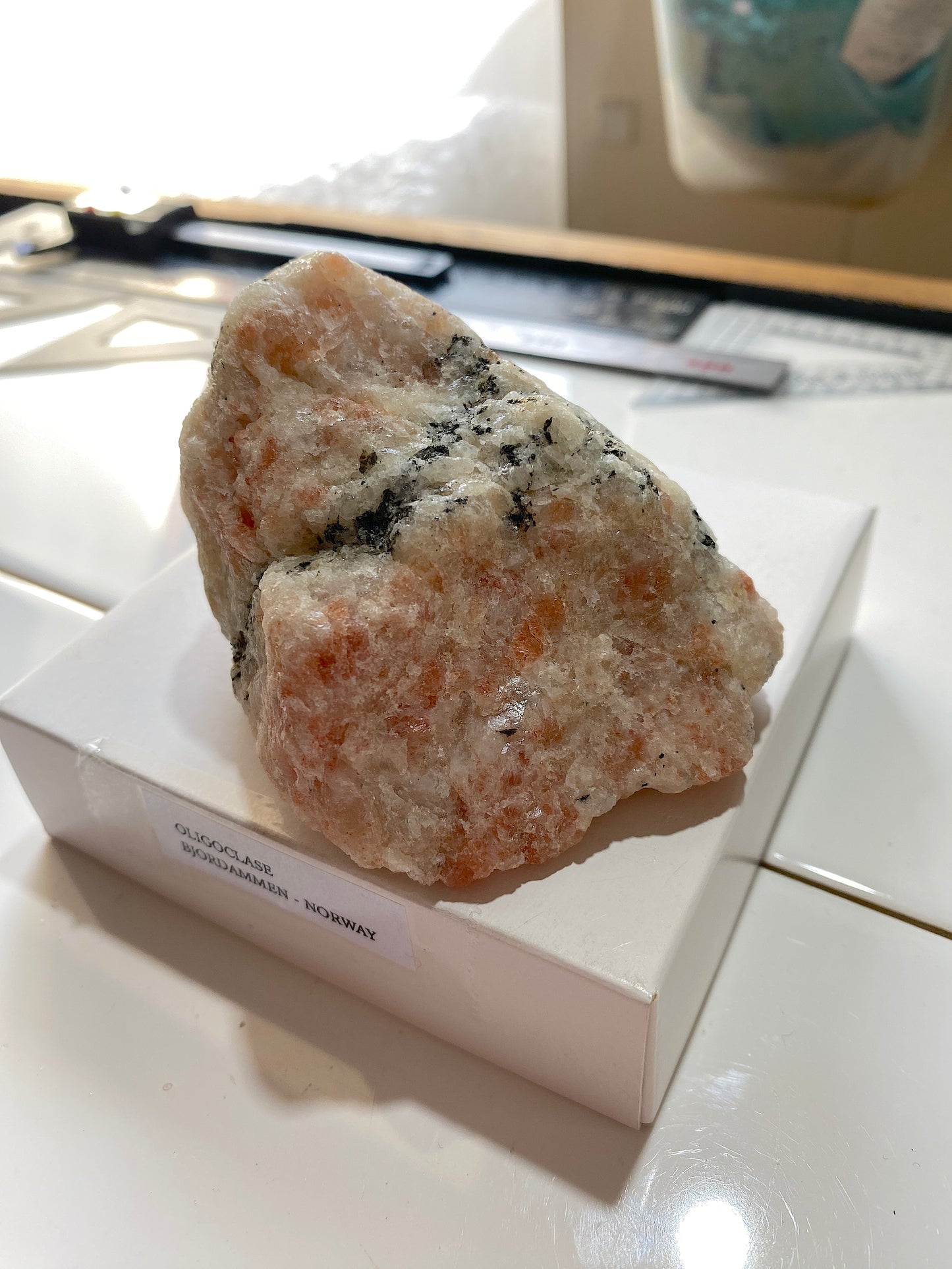 OLIGOCLASE FELDSPAR  : BJORAM SUNSTONE QUARRY, BAMBLE  NORWAY. 351g MF4876