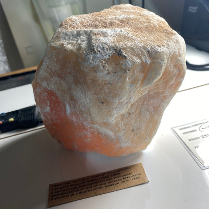 ORANGE CALCITE HEAVY SPECIMEN - TAFF'S WELL QUARRY, WALES, U.K. 2950g MF4040